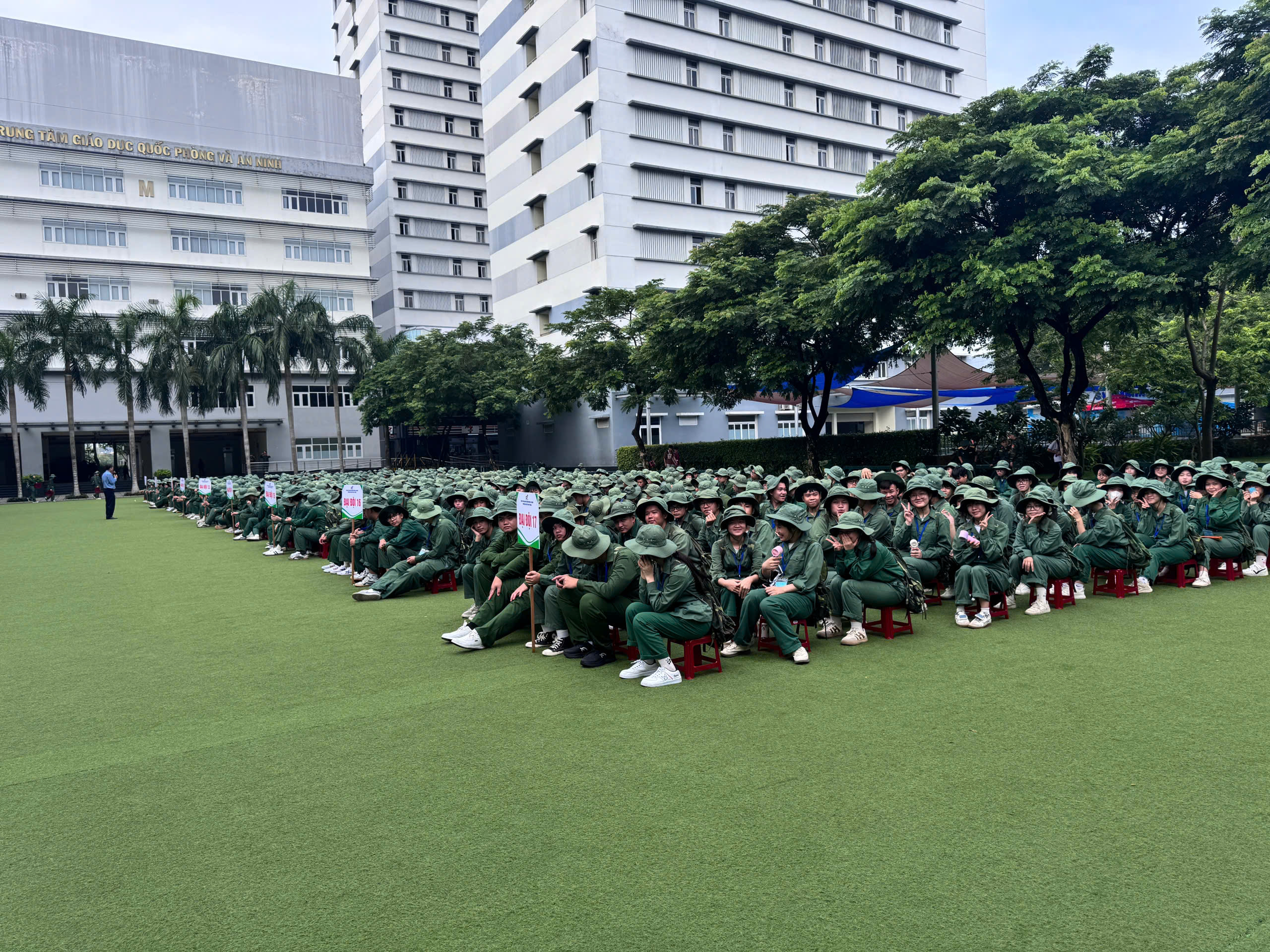 PHỐI HỢP TỔ CHỨC THÀNH CÔNG CHƯƠNG TRÌNH GIÁO DỤC QUỐC PHÒNG VÀ AN NINH NĂM HỌC 2025 – 2026