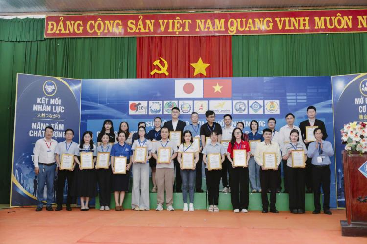 GIAO LƯU NGUỒN NHÂN LỰC GIỮA HỌC SINH, SINH VIÊN VÀ DOANH NGHIỆP NHẬT BẢN - MỞ RỘNG CƠ HỘI VIỆC LÀM, ĐỊNH HƯỚNG  NGHỀ NGHIỆP