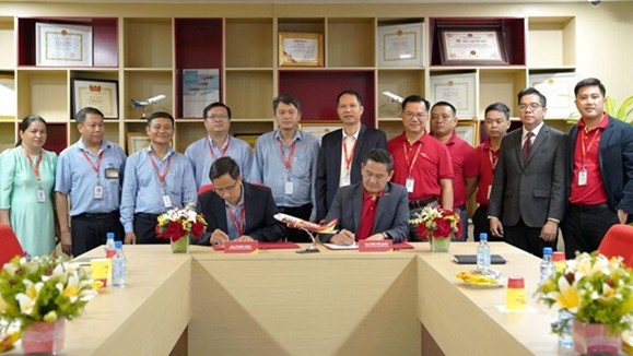 Trường Cao đẳng Kỹ thuật Công nghệ Đồng Nai phối hợp Vietjet Air tổ chức chương trình tư vấn tuyển dụng ngành kỹ thuật hàng không